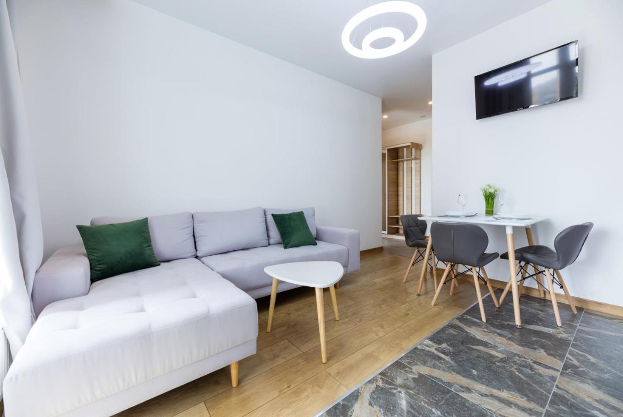 Nyvky Like Home - Nyvky Park - Apt 45 Киев Екстериор снимка