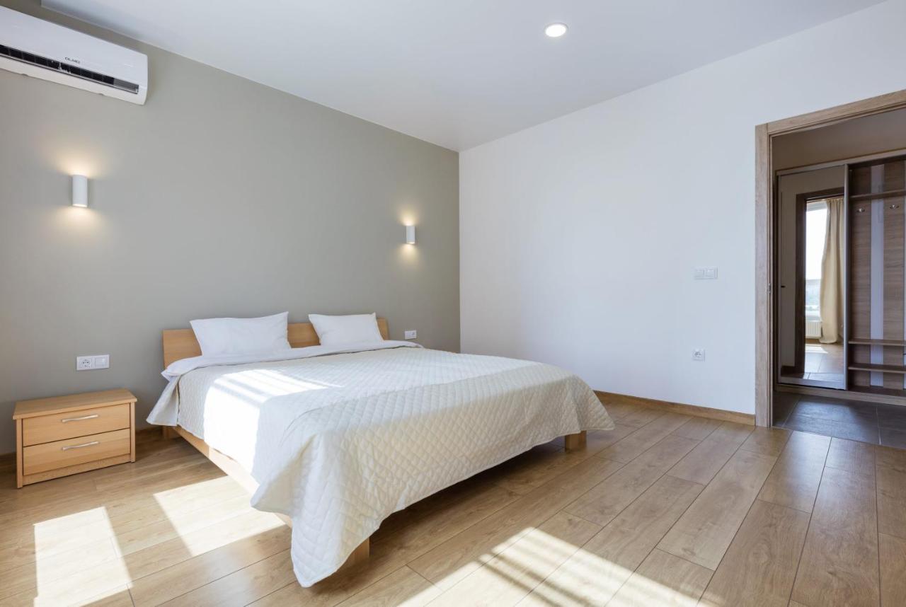 Nyvky Like Home - Nyvky Park - Apt 45 Киев Екстериор снимка